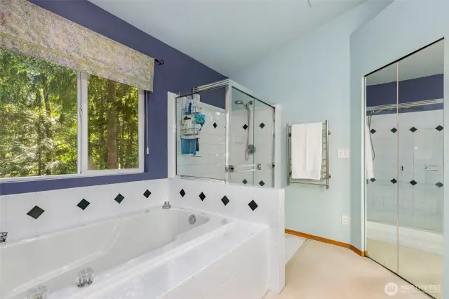 Five piece primary bath.