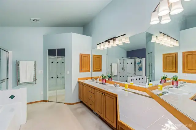 Five piece primary bath.