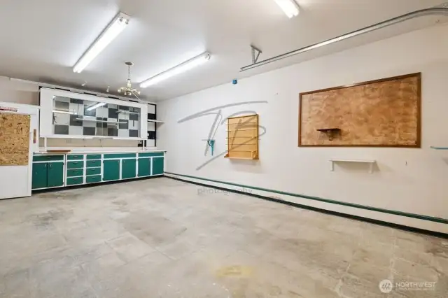 Oversized shop with storage