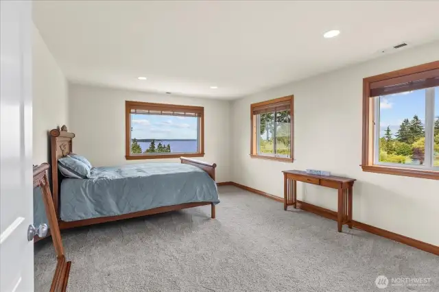 Upper bedroom