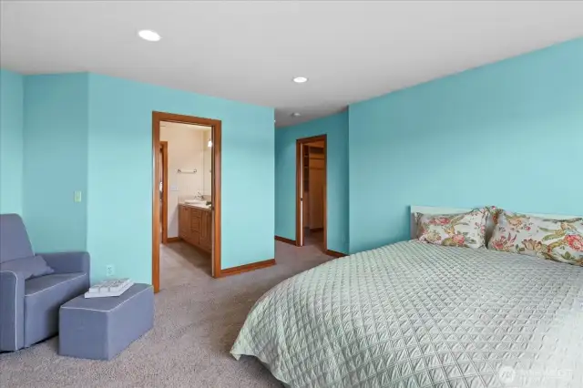 Upper bedroom
