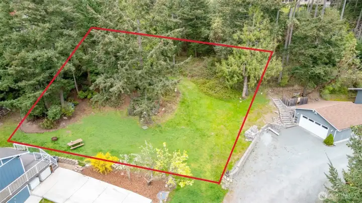 Approximate lot lines - buyer to verify.
