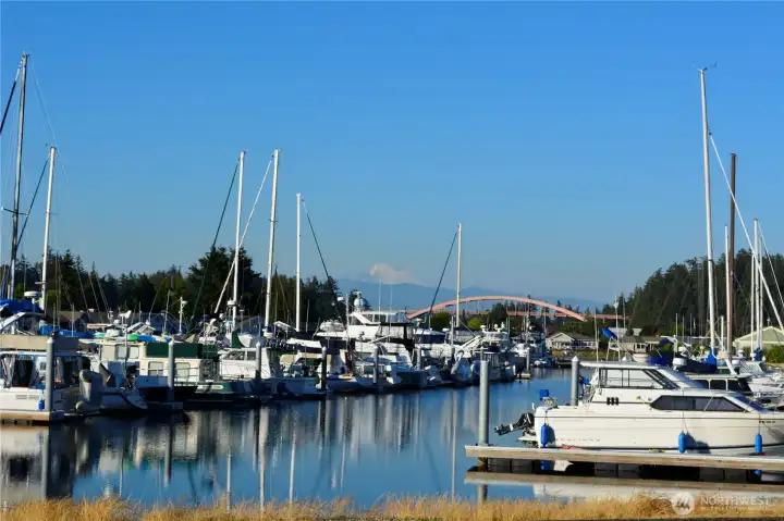 This lot is conveniently located just a short drive to the marina and boat launch.