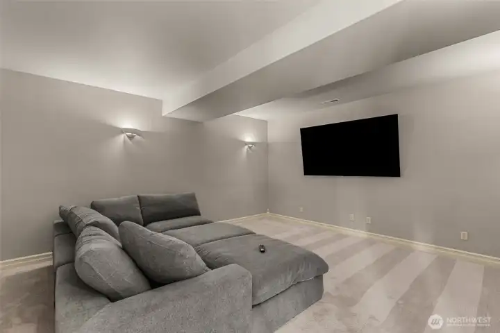 Lower Level Bonus Room