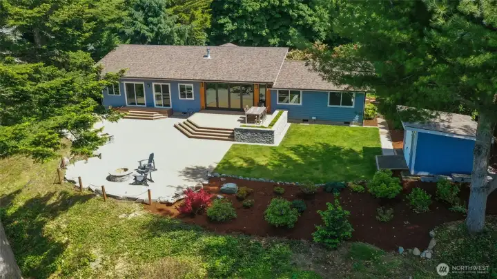 Huge patio for entertaining Huge patio for entertaining