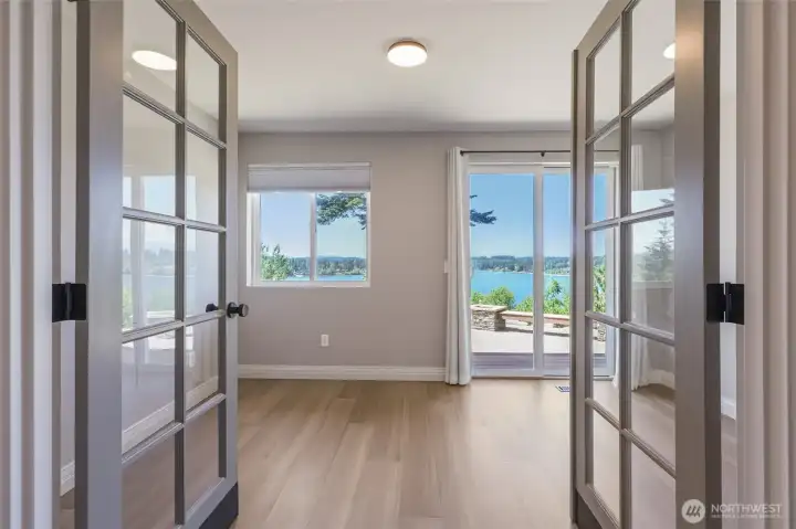 Office/ bonus room has water & mountain views with a slider to the patio! Office/ bonus room has water & mountain views with a slider to the patio!