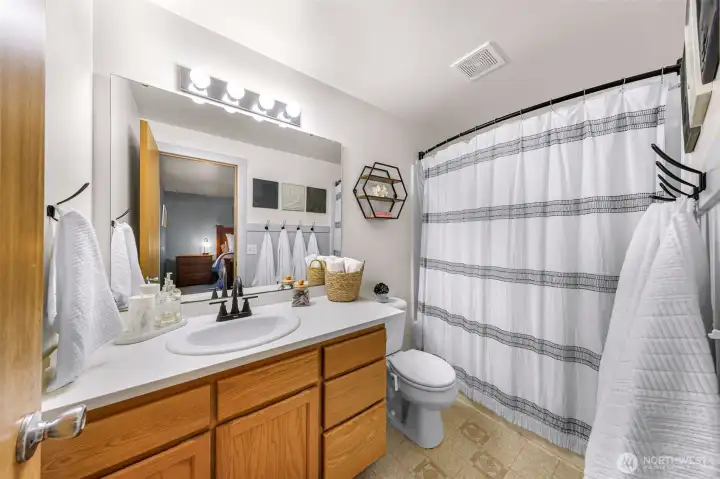 Primary Bathroom with new quartz countertops!