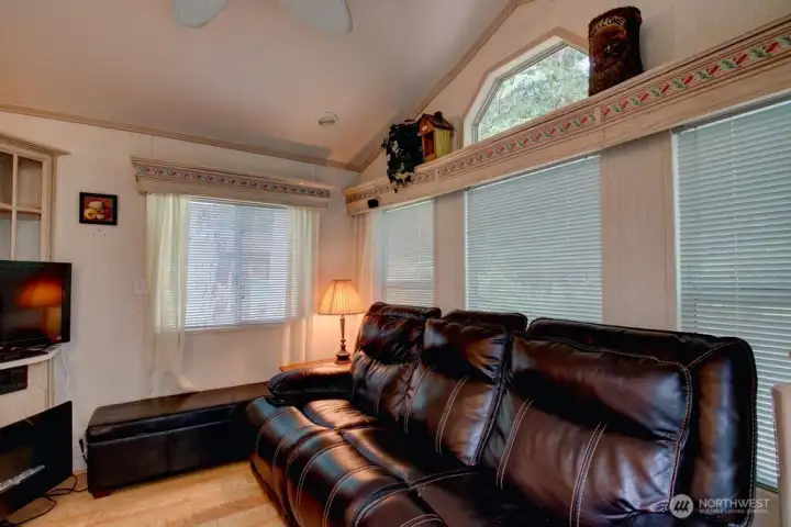 Great sized front living room