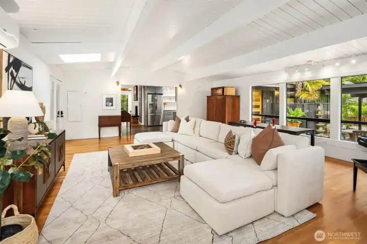 Just off the kitchen with a garden door opening to the back patio, this space is perfect for indoor/outdoor entertaining.