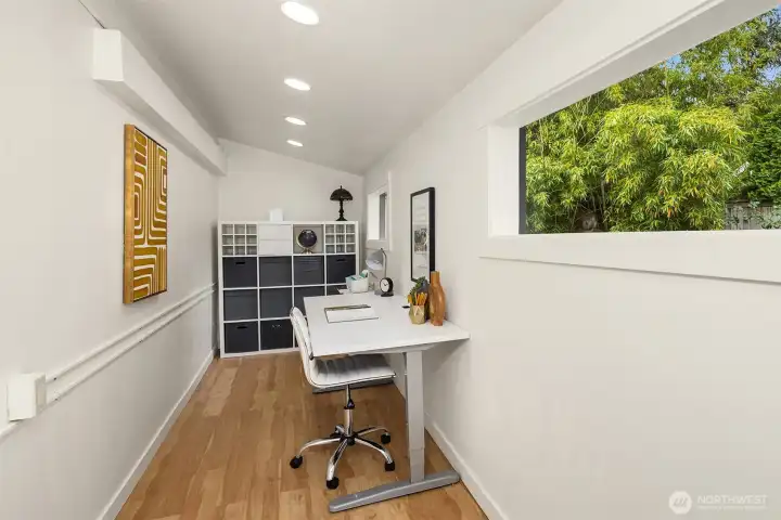 A private sanctuary for working for home that can also flex to suit your lifestyle.
