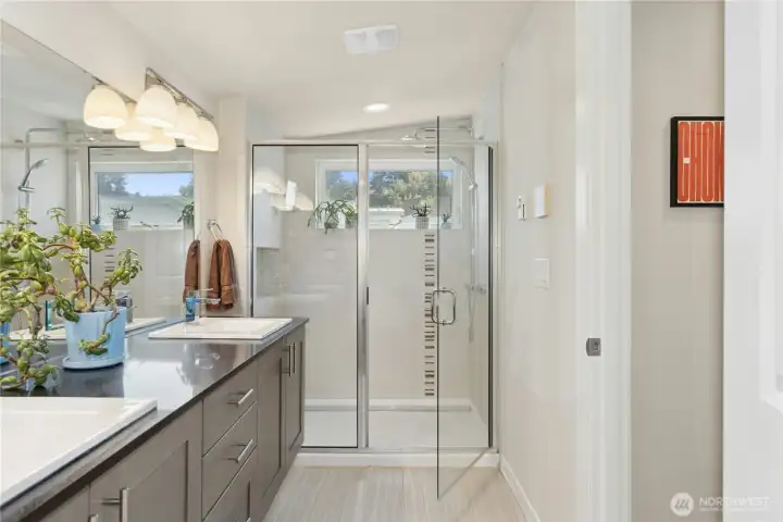 Large shower Large shower