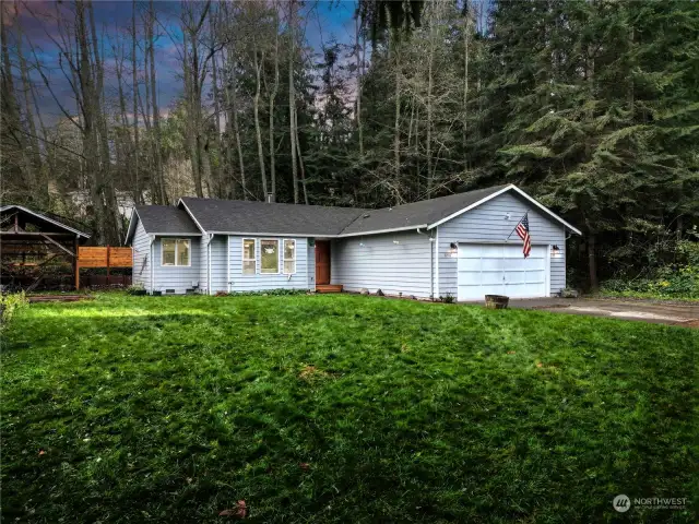 Huge yard with gardening space!