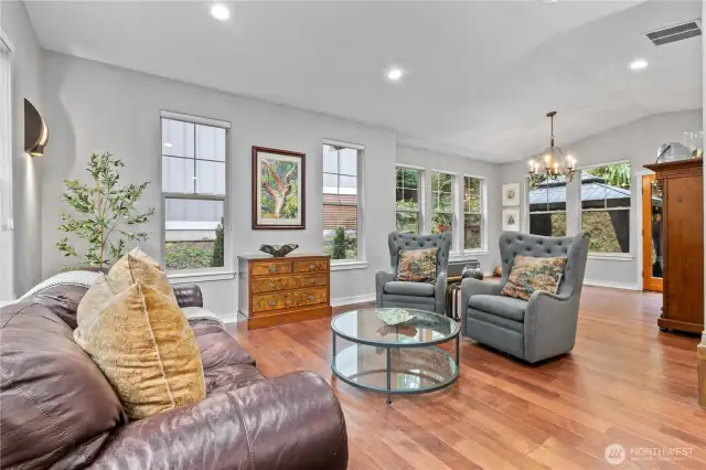 Spacious floorplan with vaulted ceilings