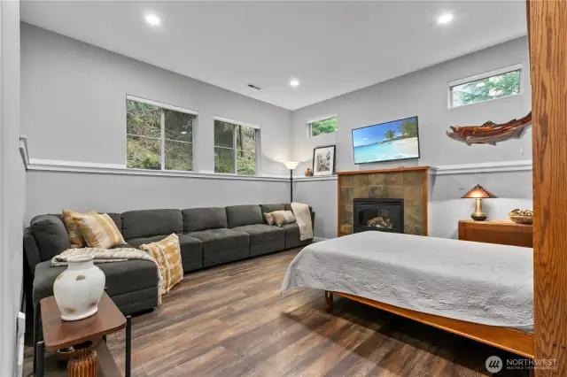 Perfect as an additional guest suite - murphy bed is included