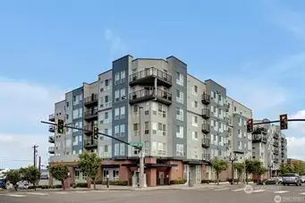Corner of Grand & Hewitt