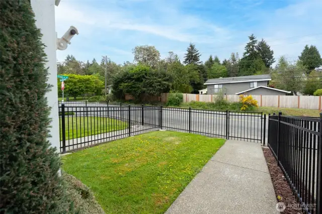 Don't miss this wonderful opportunity to become Browns Point newest neighbor and start enjoying townhome living at its best.