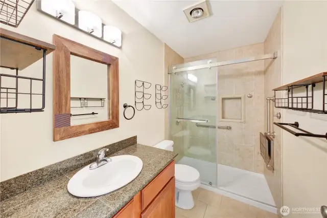 Primary en-suite, updated 3/4 bath