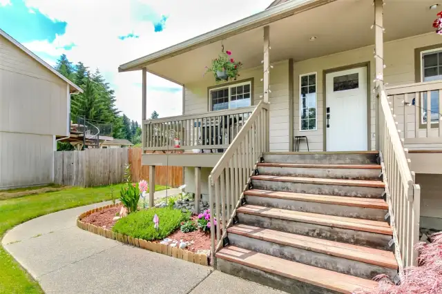 Covered  Front Porch