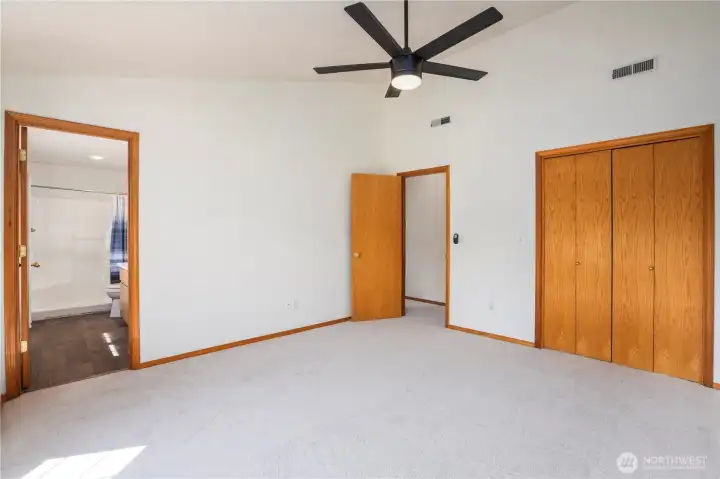 Primary Room with Vaulted Ceilings and En-Suite Bathroom