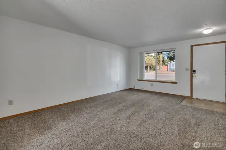 Notice the brand new carpeting and all the fresh painting just done!