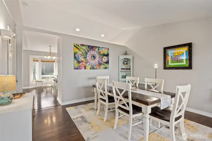 Entry- Formal dining or second living room