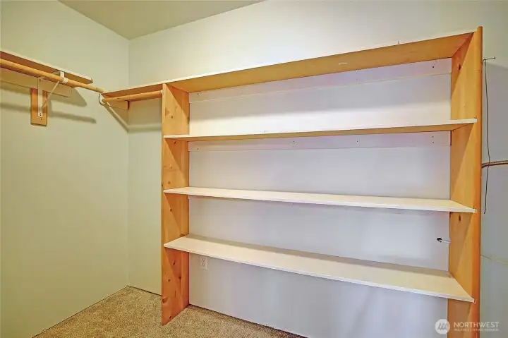 Primary bedroom's closet