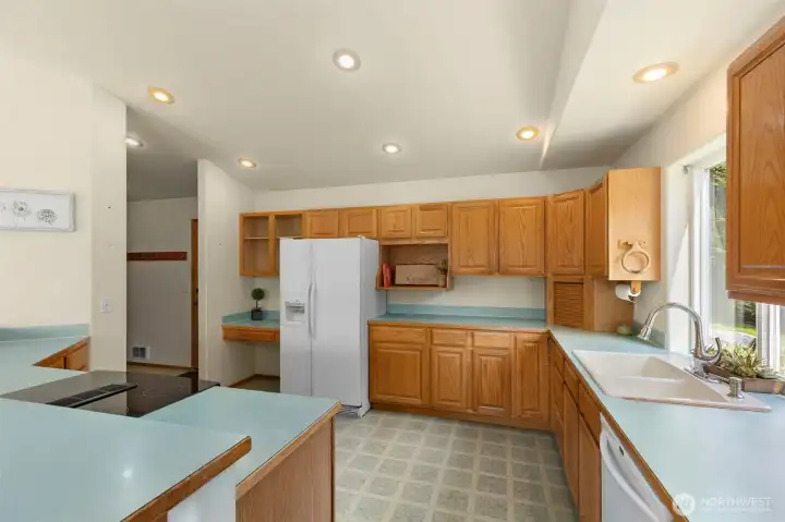 Plenty of space in the kitchen