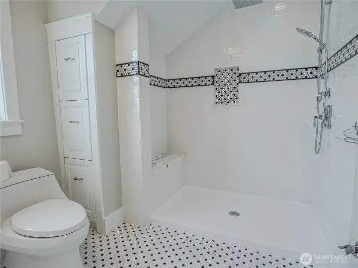 Brand new remodel of bathroom on upper level. Beautiful tiled shower with shower door coming shortly!