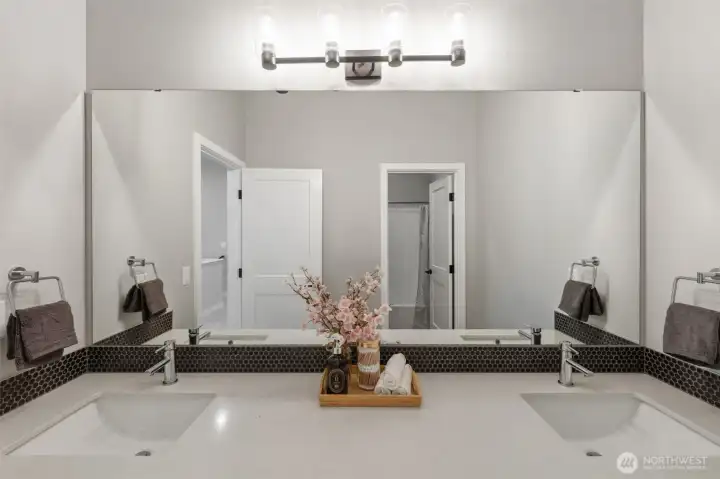 Upstairs Hall Bathroom