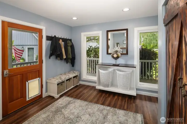 Spacious mud/laundry room on main level