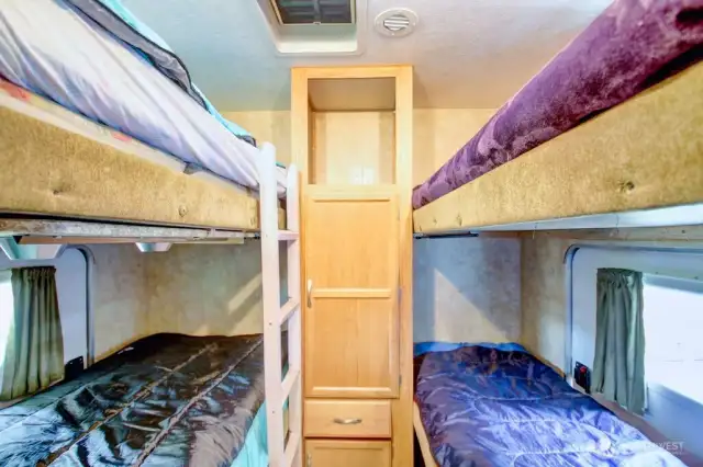 Bunk bed room