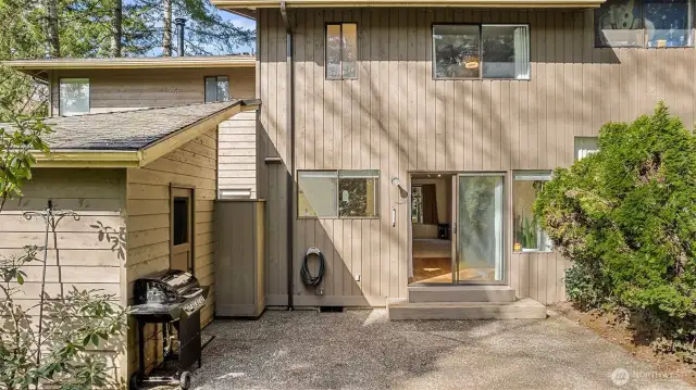 Back patio w/storage shed