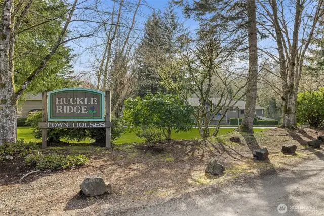 Conviently located Huckle Ridge Town House