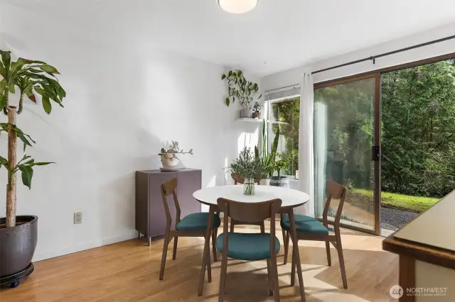 Dining room virtually staged