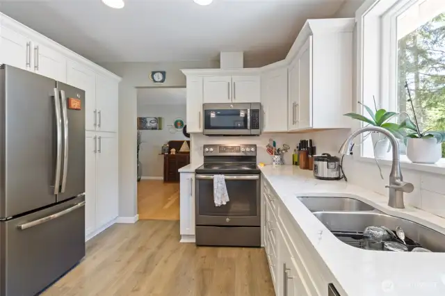 Kitchen - useful and made for a cook!