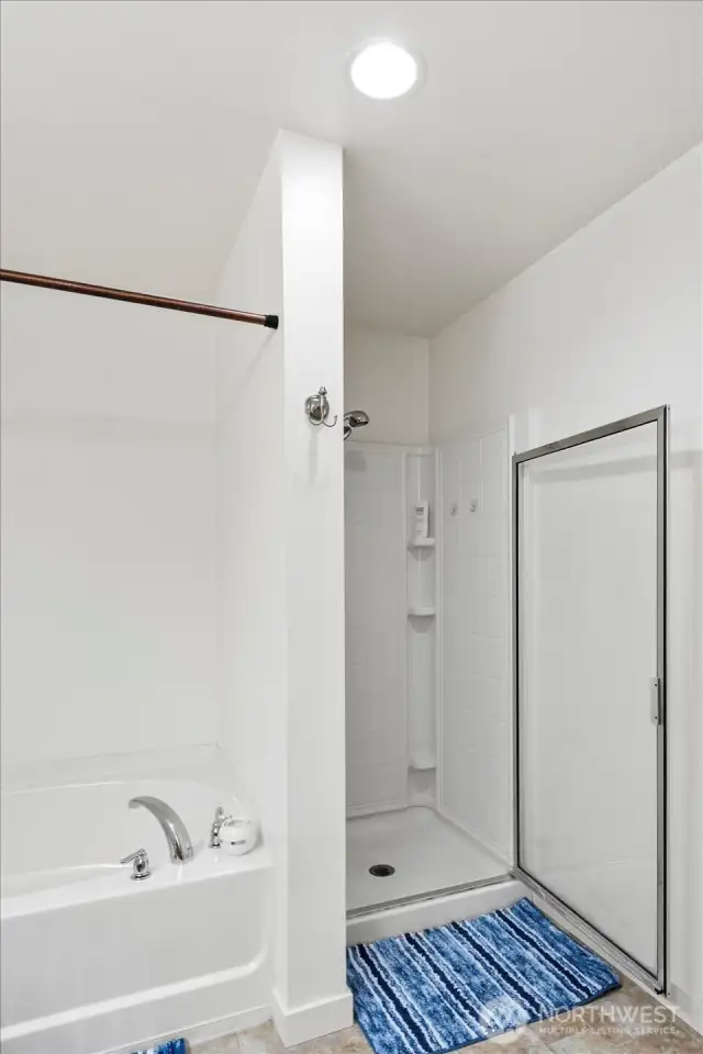 En-Suite Bath and Shower
