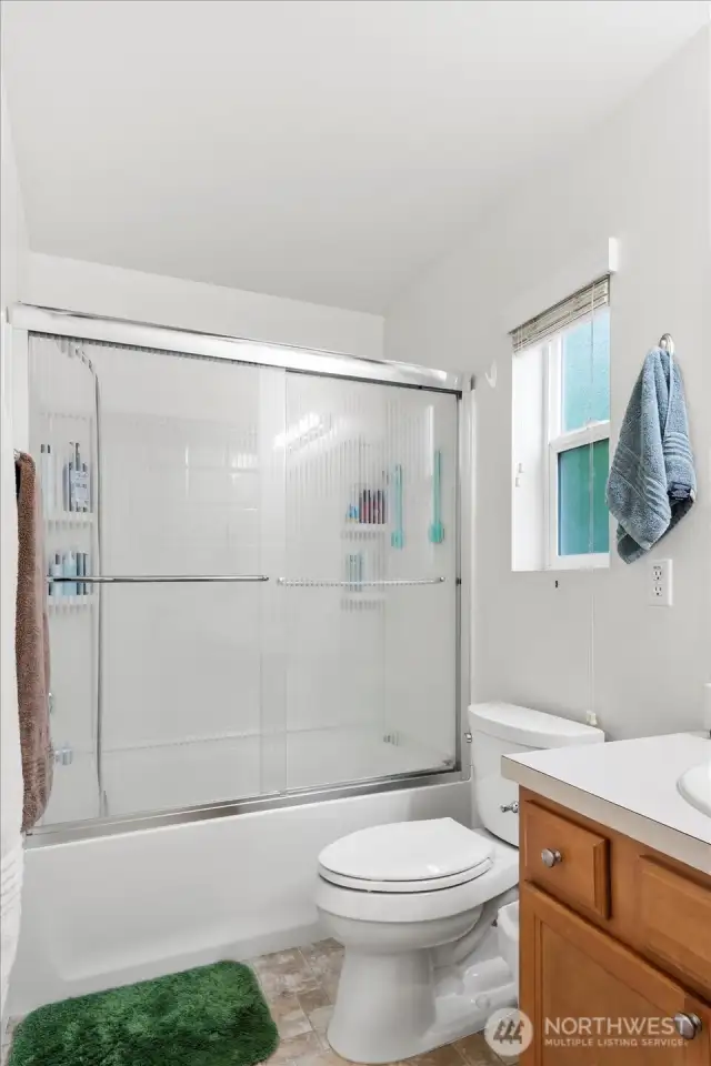 Full Hall Bath