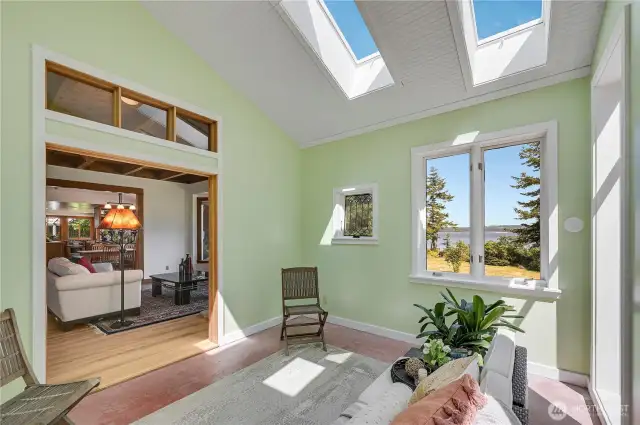 Sunroom to living room