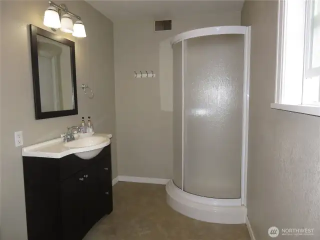 Main Floor 3/4 Bath
