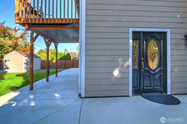 Separate entrance off primary suite.
