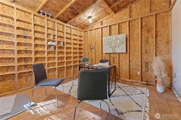 12 X 14 bonus room could be used as office