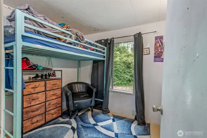 746