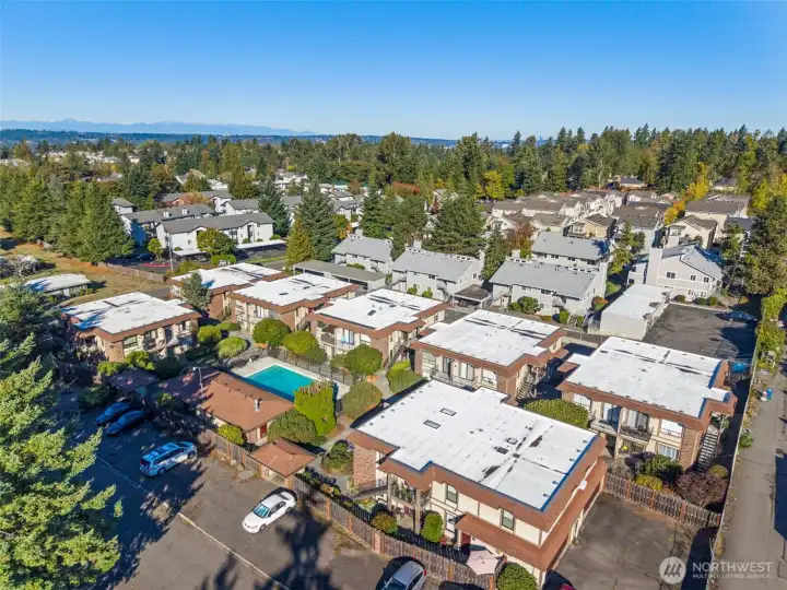 Tucked away in a quite neighborhood, yet 1 block to shopping, transit, restaurants.