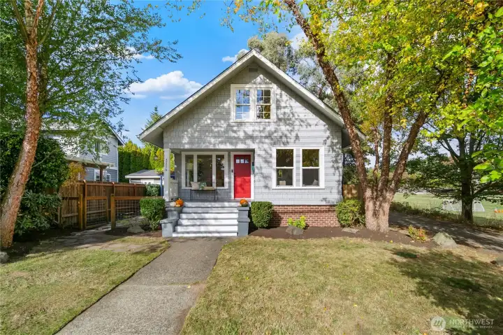 Situated in the heart of the highly desirable Magnolia community lies this adorable 1921 farmhouse. Location, charm, potential, they’re all here and more.