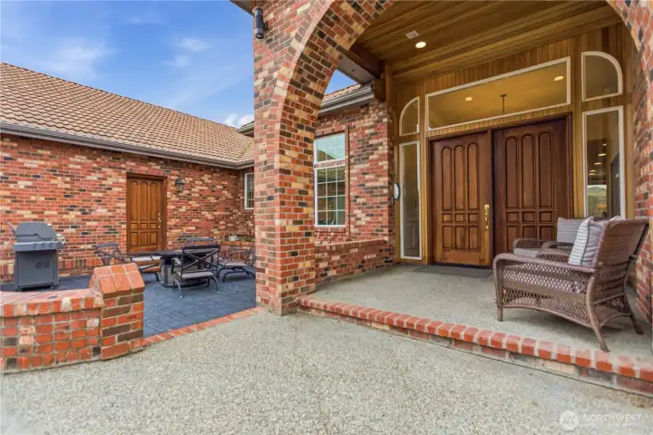 Front Porch and Outdoor Entertaining
