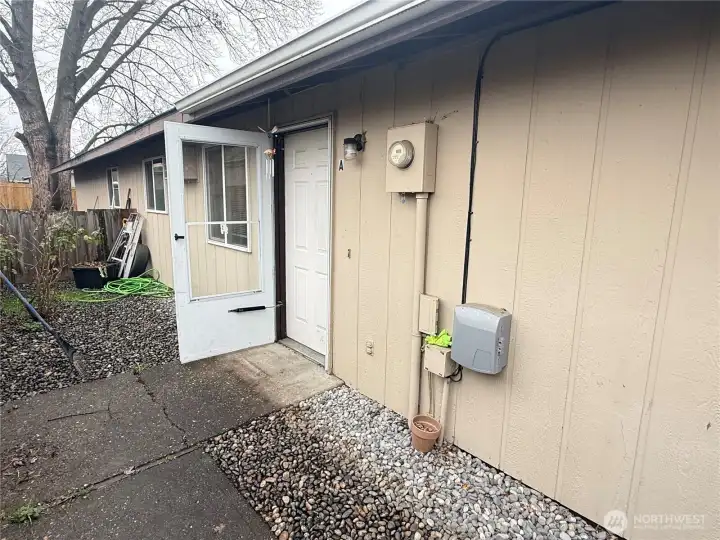 Front door - Unit A