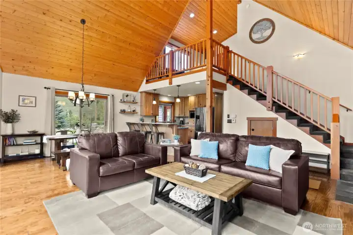 Loads of natural light year round.