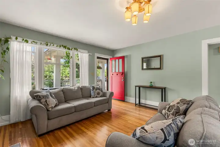 Living space to front porch.