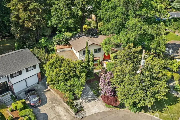 Home sits high at end of cul-d-sac for amazing privacy