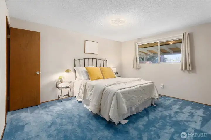 Primary suite with attached 3/4 bath Primary suite with attached 3/4 bath